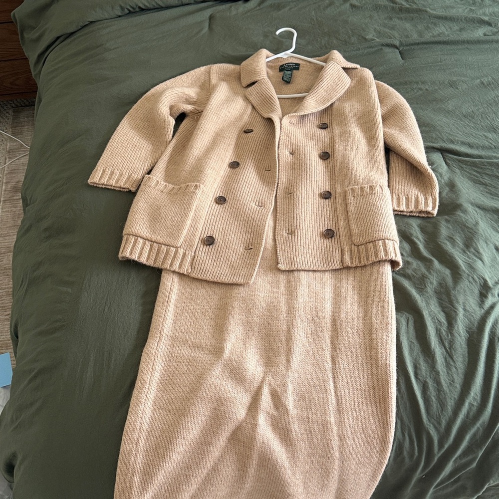 Vintage Lauren Ralph Lauren Beige Sweater/Skirt set